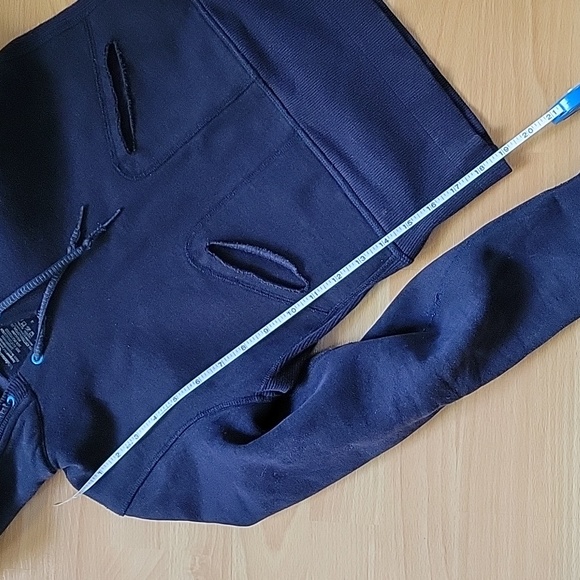 Lululemon navy sweater - Picture 9 of 9